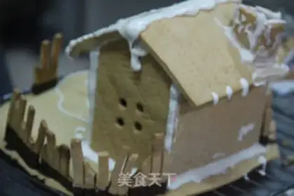 Make Christmas gingerbread house step 11