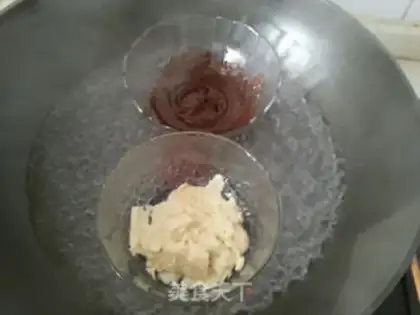 Make Chocolate strawberries and cedars step 2