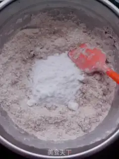 Make Christmas gingerbread house step 3