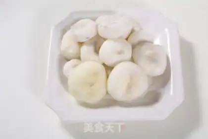 Make Sugar cane horse hoof water step 0