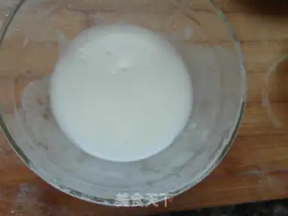 Make The red sugar cookie house step 17