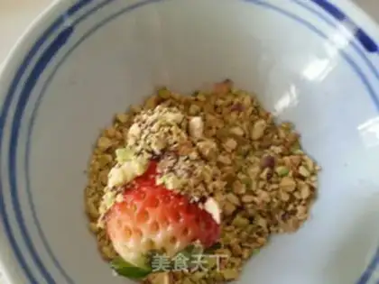 Make Chocolate strawberries and cedars step 3