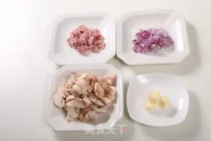Make Butter mushroom pasta step 0