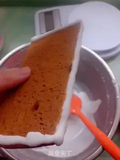 Make Christmas gingerbread house step 14
