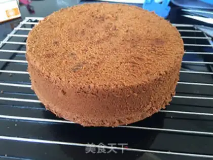 Make Strawberry chocolate naked cake step 10