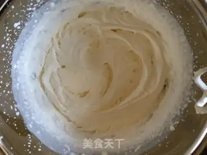 Make Strawberry chocolate naked cake step 12