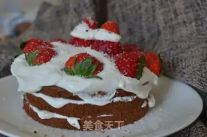 Make Strawberry chocolate naked cake step 14