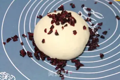 Make The raspberry loaf step 1