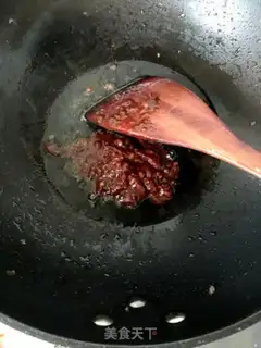 Make Spaghetti spicy sauce step 2