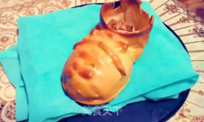 Make Christmas boot bread step 12