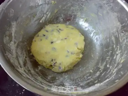 Make Cranberry Christmas cookies step 4