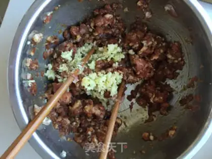 Make Northeast garlic sausage step 2