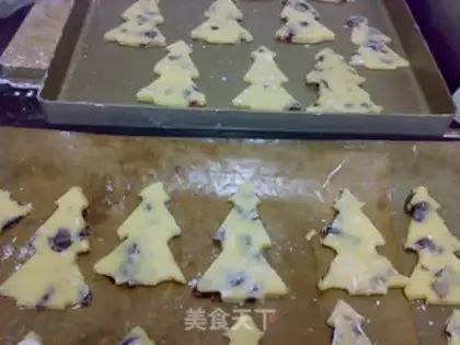 Make Cranberry Christmas cookies step 6