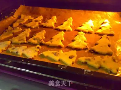 Make Cranberry Christmas cookies step 7