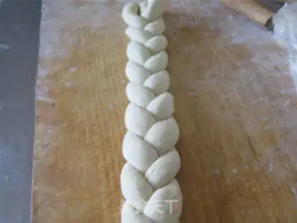 Make Christmas Ring step 6
