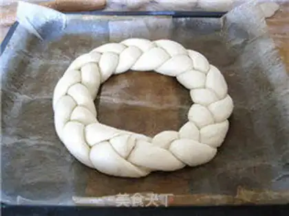 Make Christmas Ring step 7