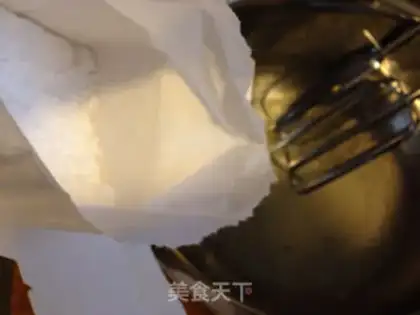 Make Christmas gingerbread house step 15
