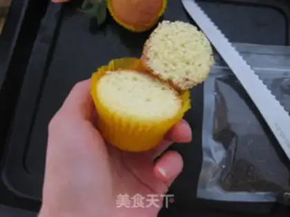 Make Christmas cupcakes step 2