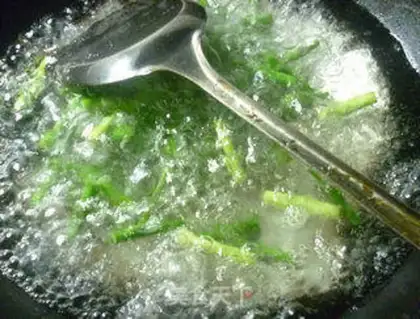 Make A soybean sprouts step 1