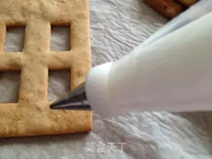 Make Christmas gingerbread house step 17