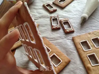Make Christmas gingerbread house step 19