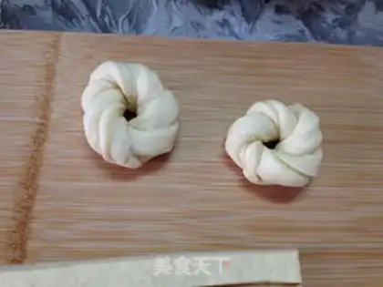 Make Cranberry roll step 5