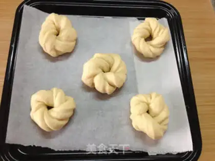 Make Cranberry roll step 6