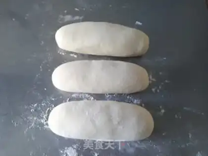 Make Celery pork dumplings step 3