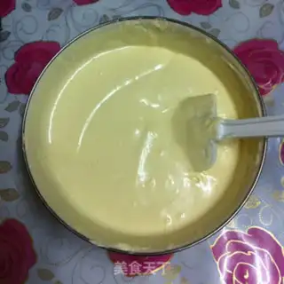 Make Strawberry cupcakes step 4