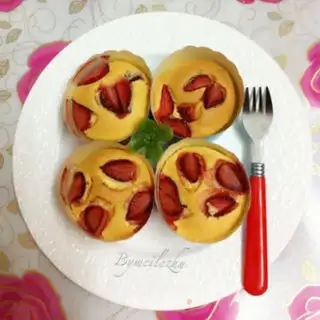 Make Strawberry cupcakes step 7