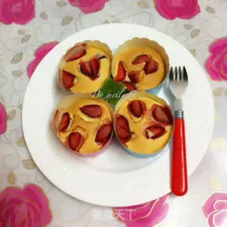 Make Strawberry cupcakes step 8