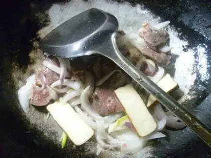 Make The fragrance of the onions step 4