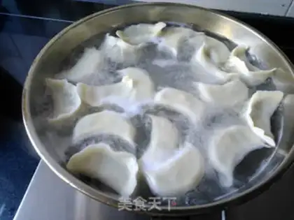 Make Celery pork dumplings step 11