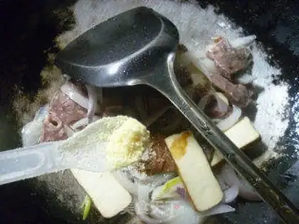 Make The fragrance of the onions step 7