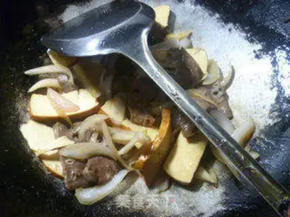 Make The fragrance of the onions step 8
