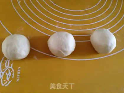 Make Little foot bread step 2