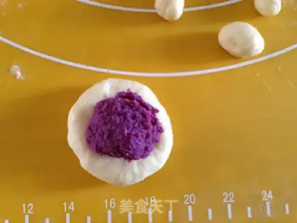 Make Little foot bread step 4