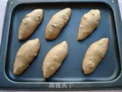 Make Chinese pecan bread step 8