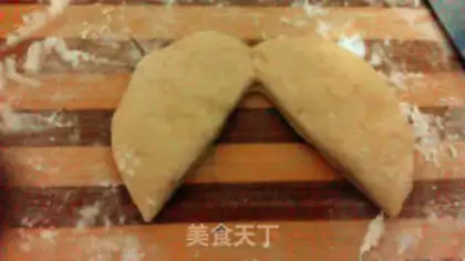 Make Christmas bread step 4