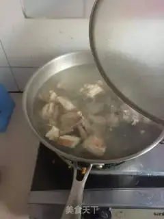 Make Lamb cabbage fan soup step 1