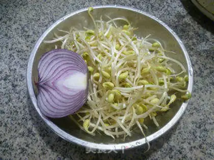Make The onion sprouts step 0