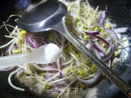 Make The onion sprouts step 4