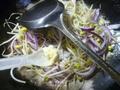 Make The onion sprouts step 5