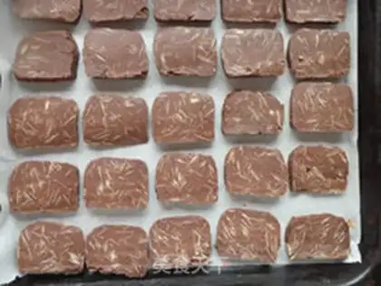 Make Coco almond cookies step 8