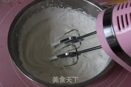 Make Rose cupcakes step 16