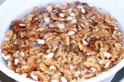 Make Amber walnuts step 0