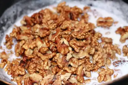 Make Amber walnuts step 6