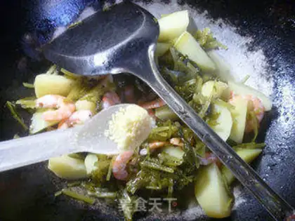 Make Shrimp snow and potatoes step 8