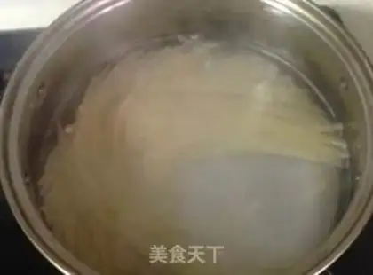 Make Tomato sauce pasta step 8