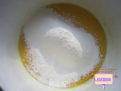 Make A giraffe cake roll step 1